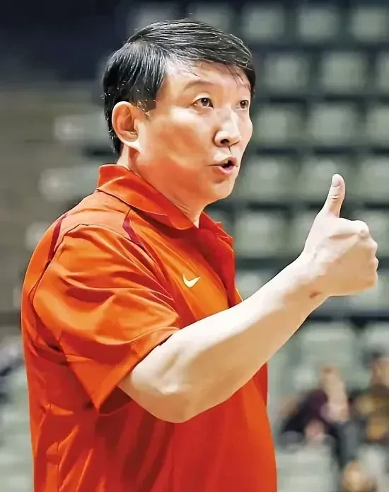 波兰队轻取奥地利队,奥恰洛夫惊艳四座 波兰队轻取奥地利队,奥恰洛夫惊艳四座