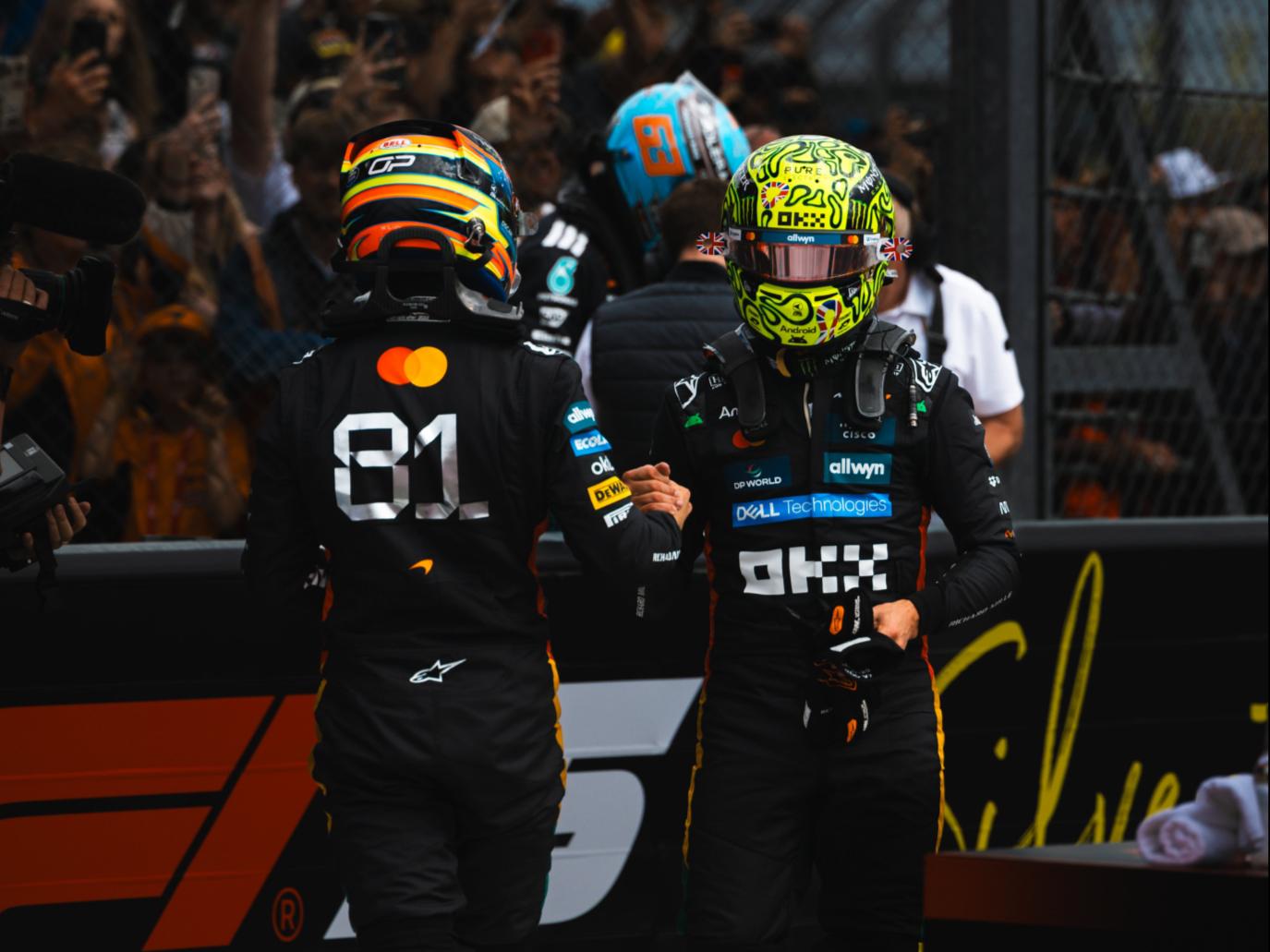 红牛车队鏖战雷诺车队，皮亚斯特里带队取胜