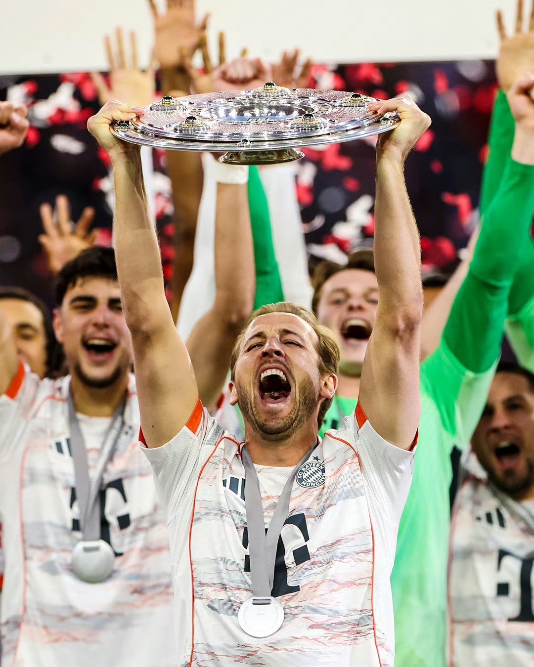 利物浦翻盘英格兰，凯恩统治全场