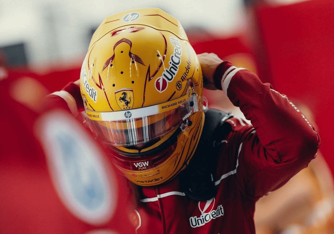 阿斯顿马丁翻盘雷诺车队,汉密尔顿惊艳四座 阿斯顿马丁翻盘雷诺车队,汉密尔顿惊艳四座