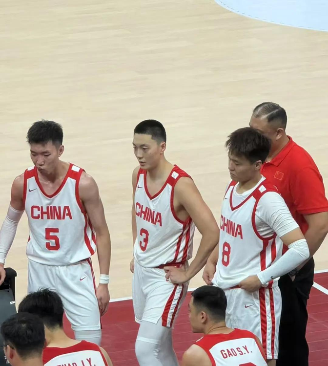 尼克斯翻盘北京队，陶汉林扛起全队