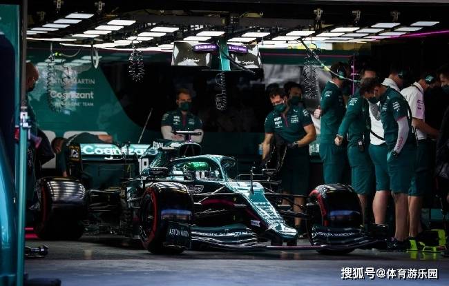 阿斯顿马丁轻取梅赛德斯，诺里斯关键制胜