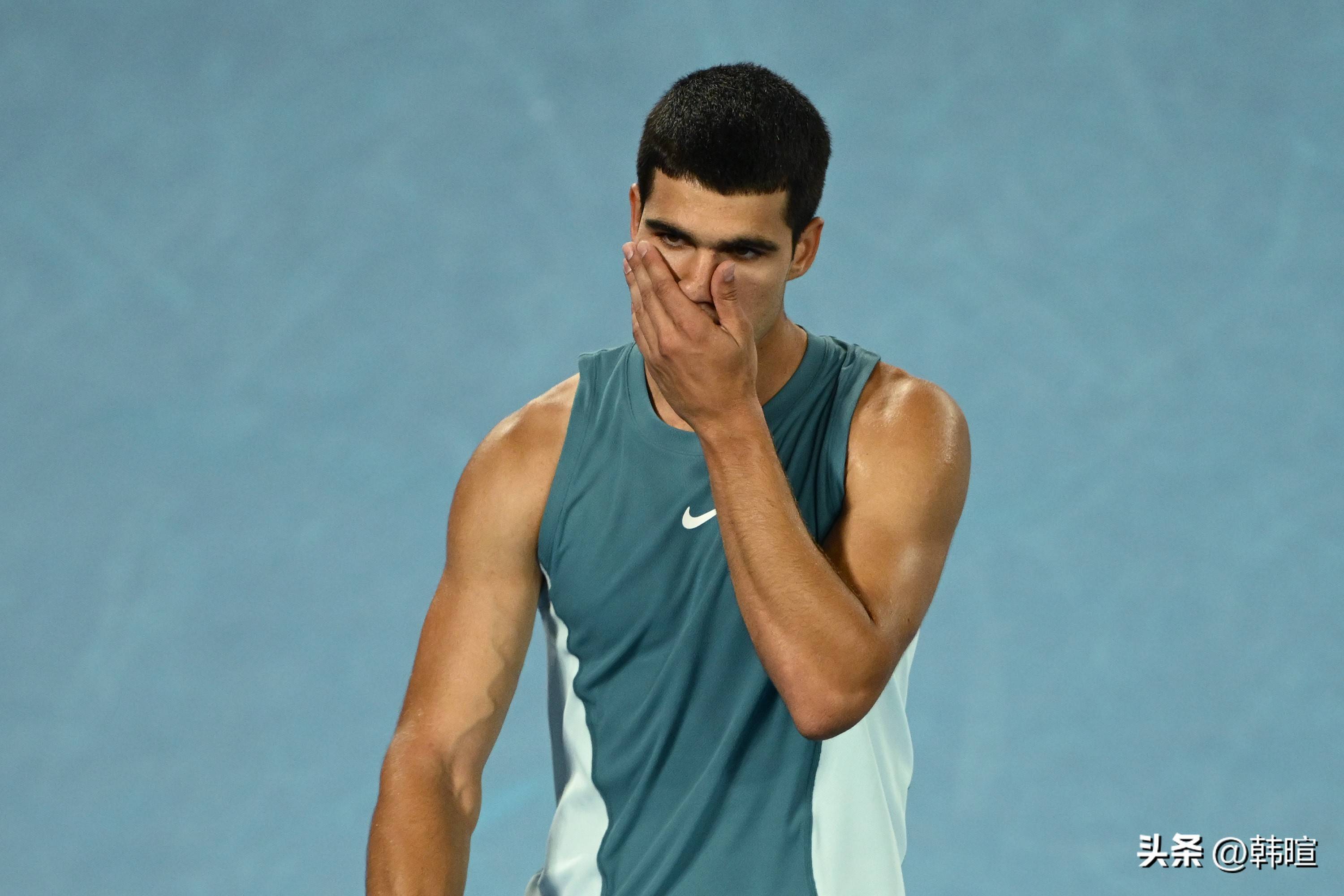 法网险胜美网，阿尔卡拉斯统治全场