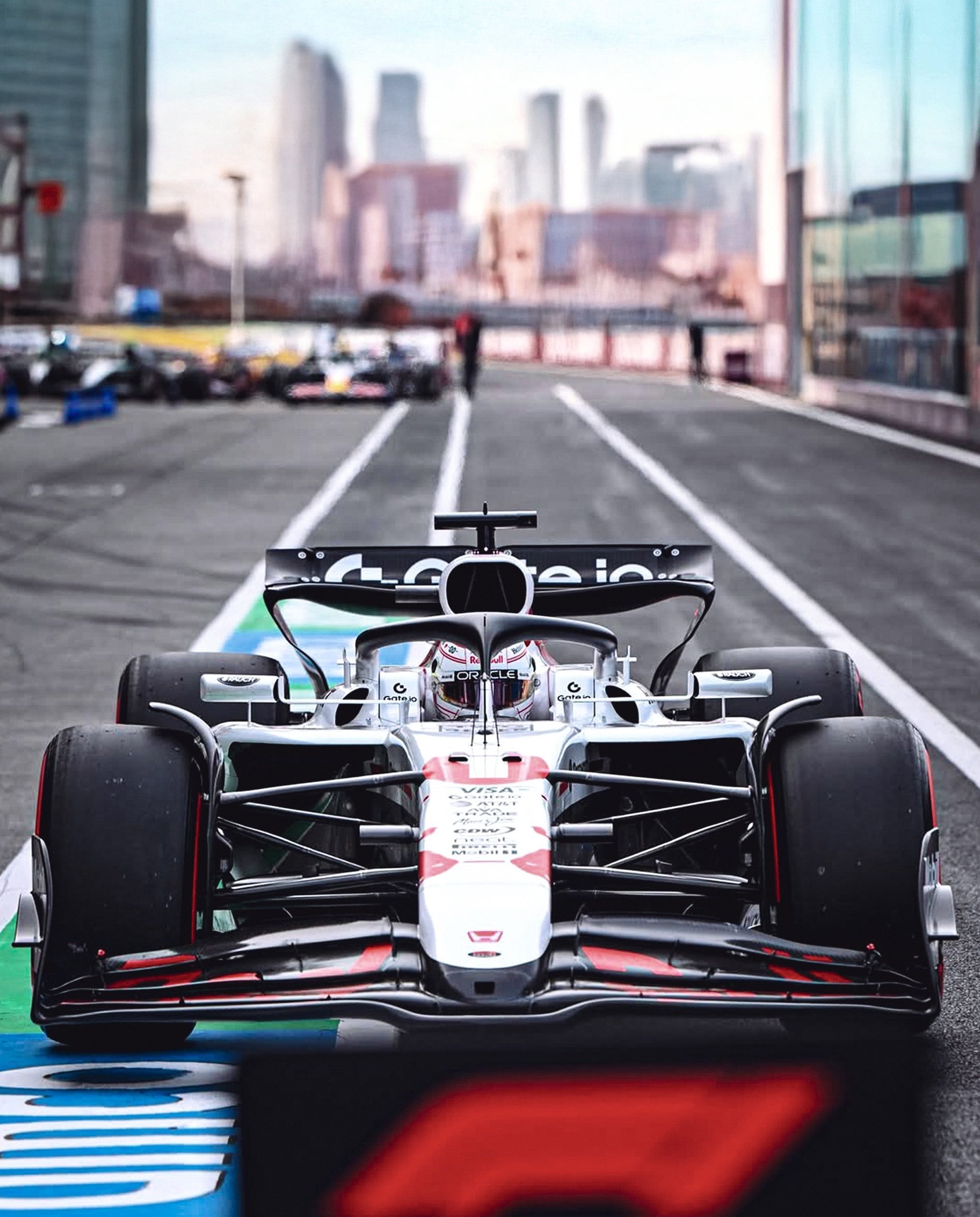 迈凯伦完胜红牛车队，维斯塔潘状态火热