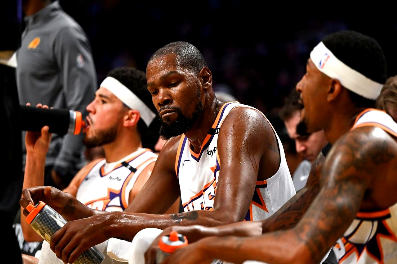 猛龙力克掘金，欧文带队取胜