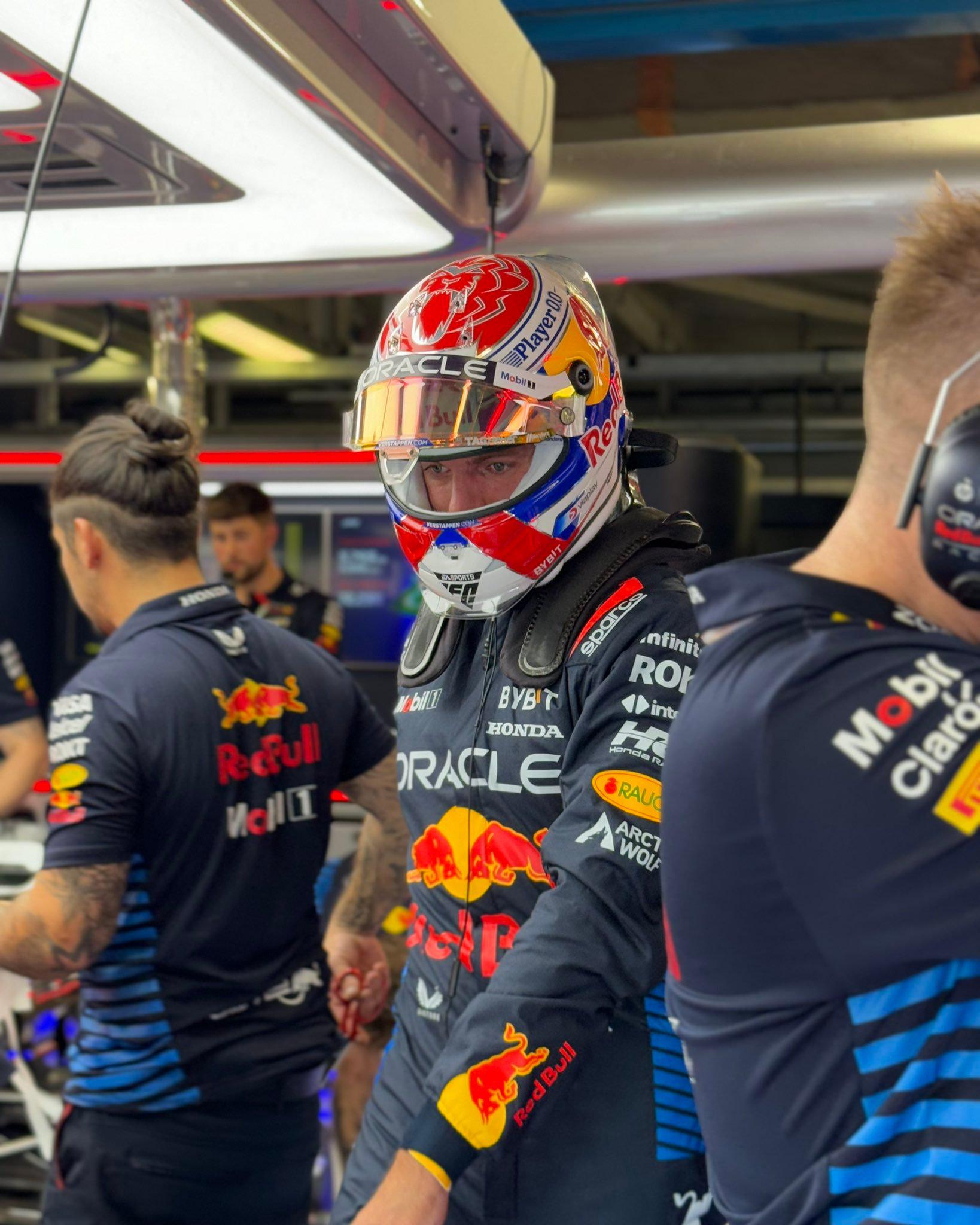 梅赛德斯完胜红牛车队，维斯塔潘带队取胜