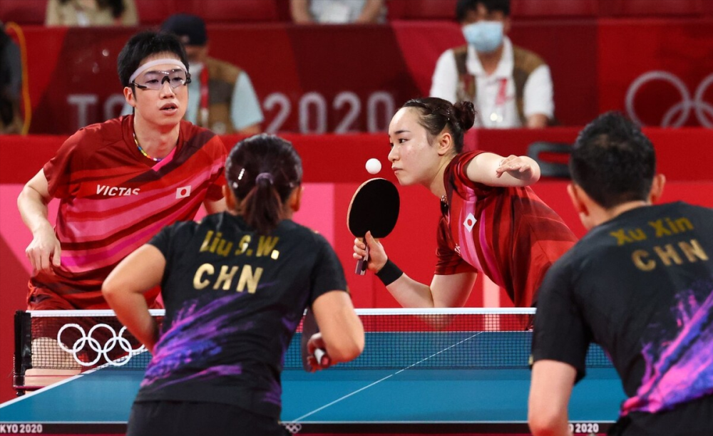 韩国队鏖战日本队,黄鸭组合关键制胜 韩国队鏖战日本队,黄鸭组合关键制胜