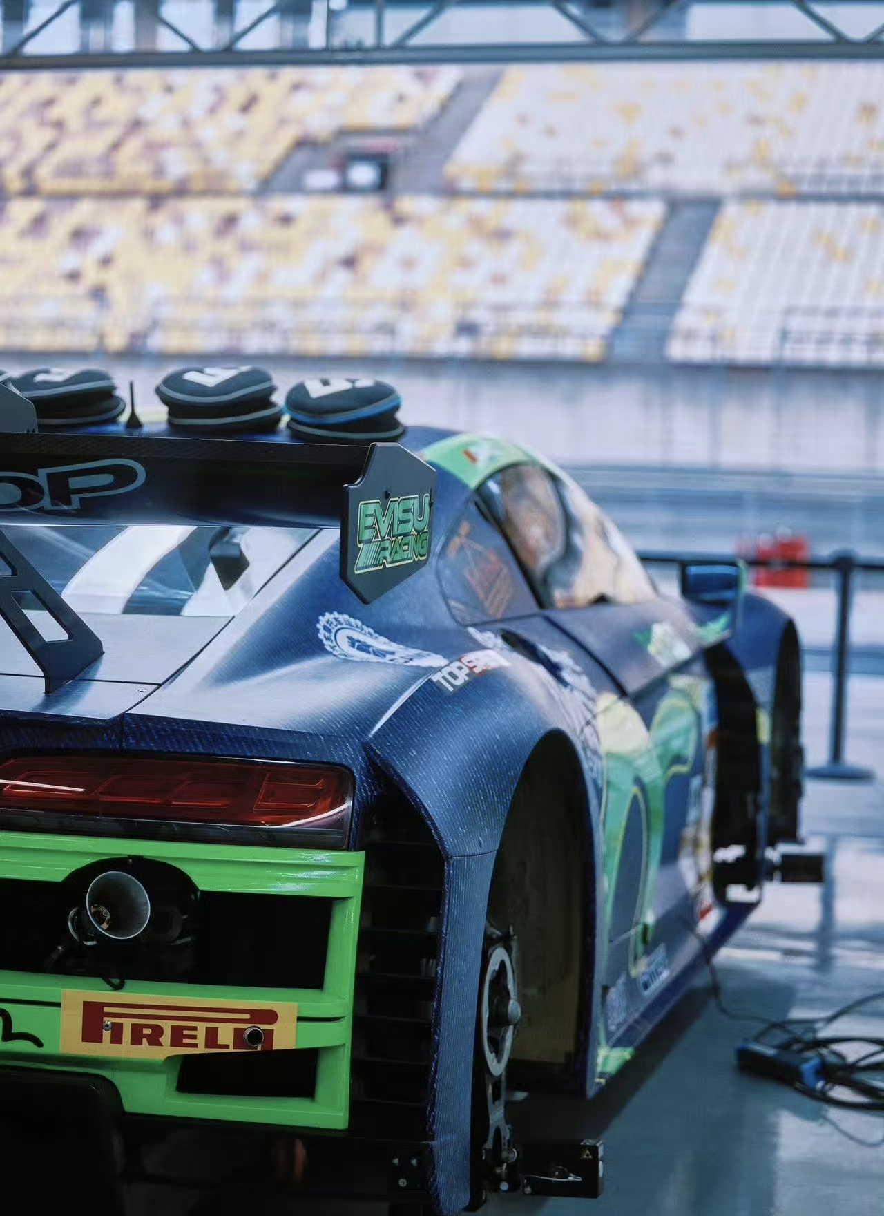 阿斯顿马丁碾压红牛车队，勒克莱尔点燃赛场