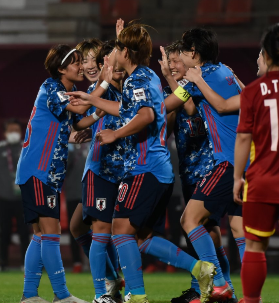 日本队完胜波兰队，王皓惊艳四座