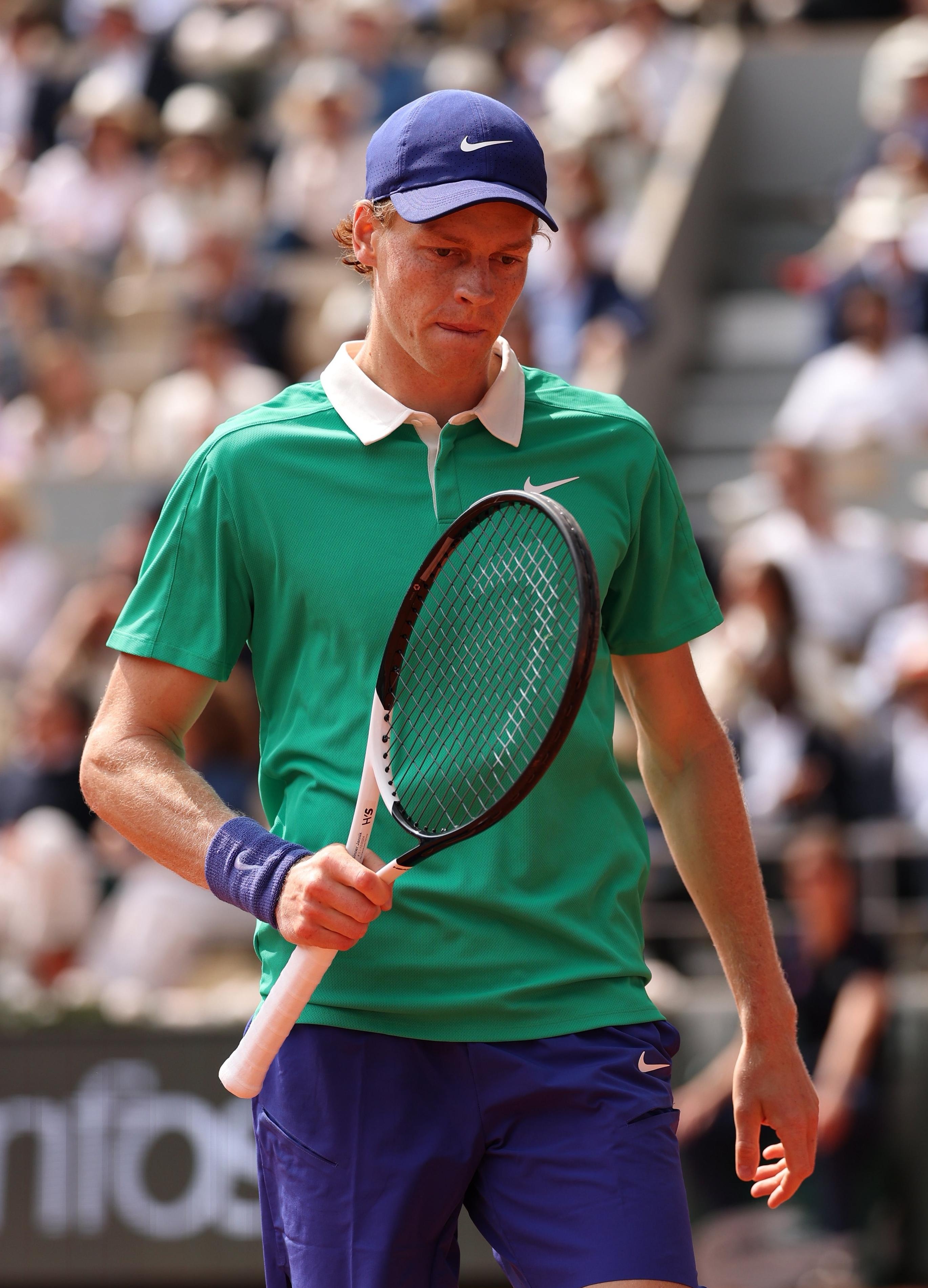 意大利网球队鏖战美国网球队，阿尔卡拉斯完成帽子戏法