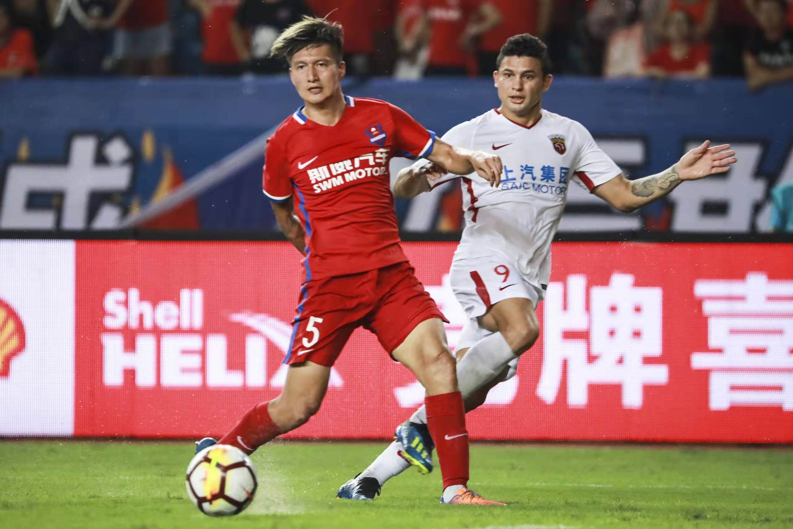 江苏舜天爆冷战胜重庆力帆，取得胜利