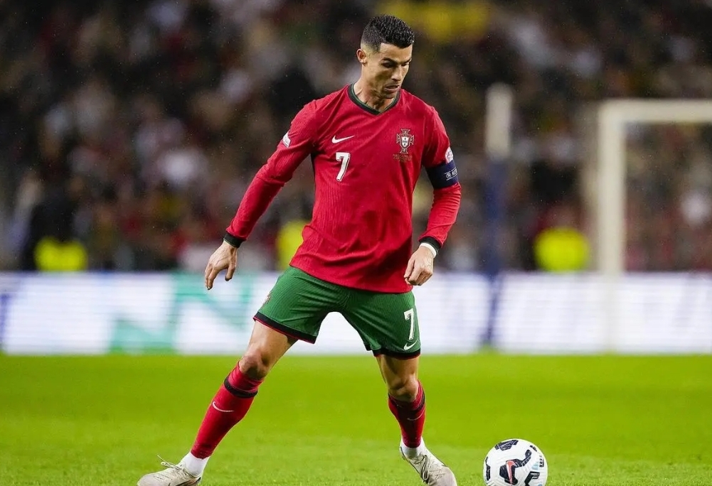 欧国联强队球员造风骚绝技惊艳世界