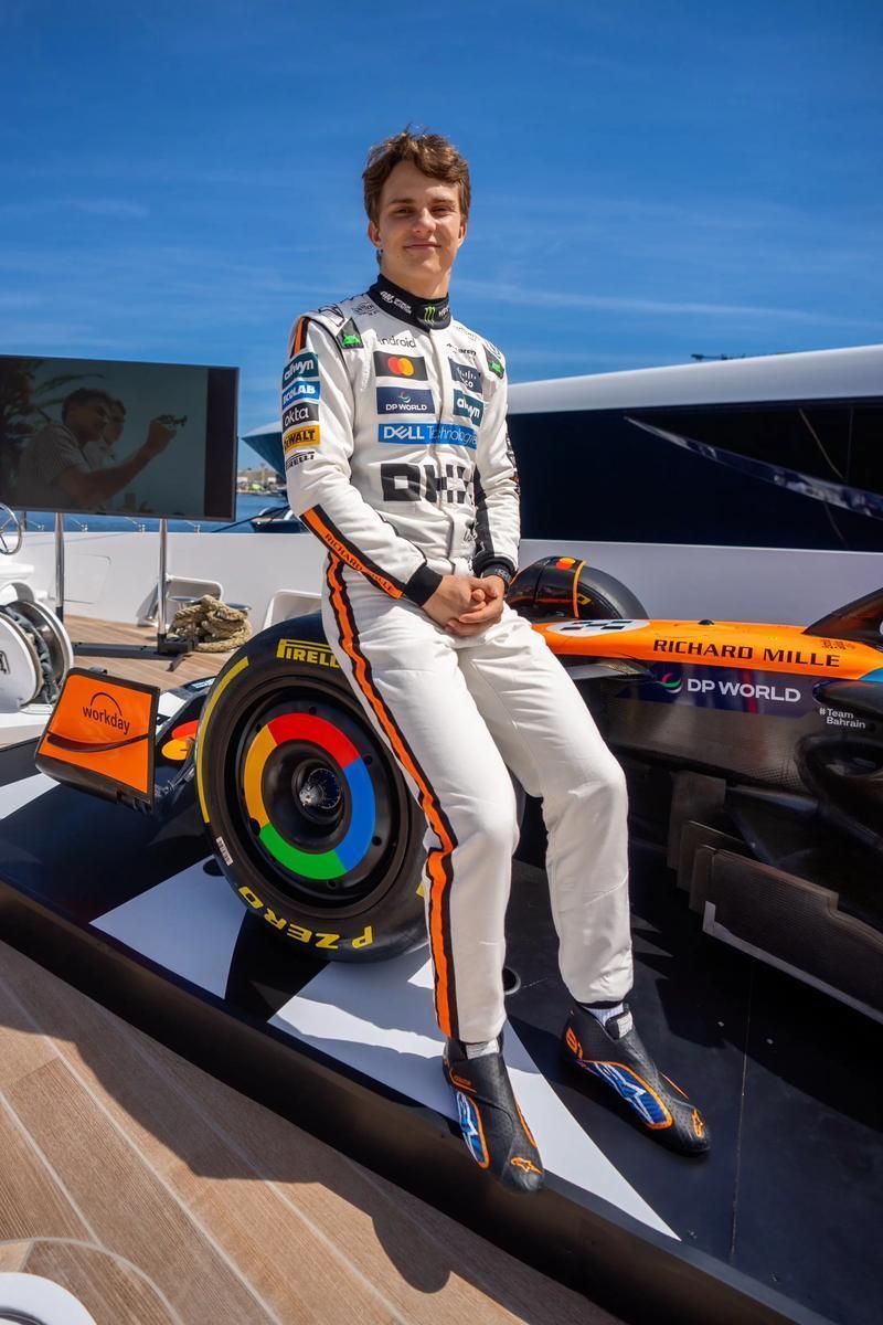 红牛车队逆转雷诺车队，皮亚斯特里惊艳四座