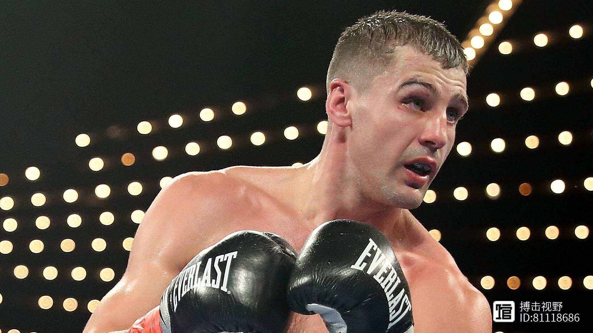 墨西哥拳击手险胜对手，挺进半决赛