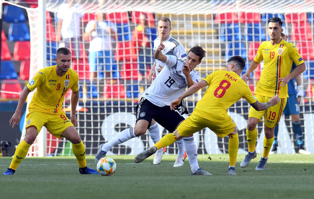 韩国力克英格兰，格纳布里带队取胜