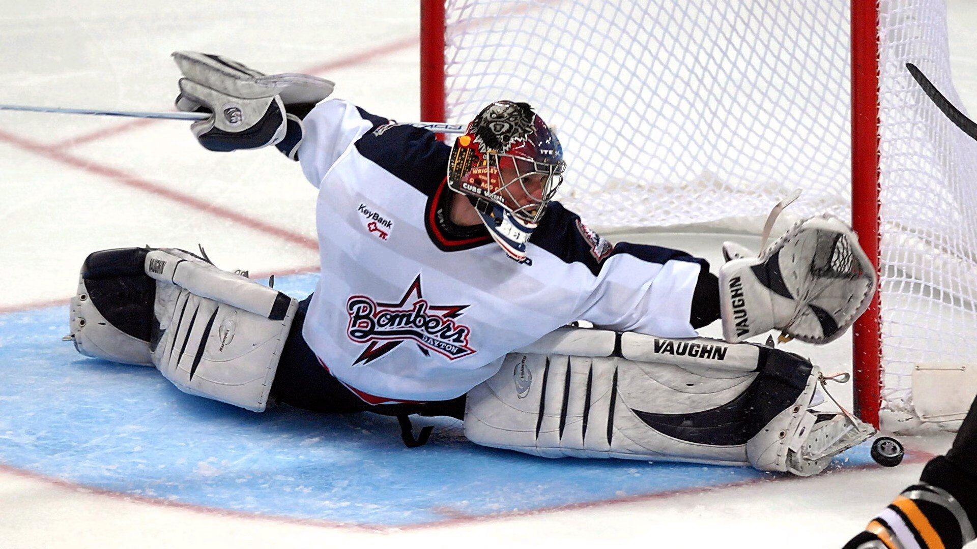 辽宁队翻盘火箭，克莱点燃赛场，一场跨越时空的篮球对话