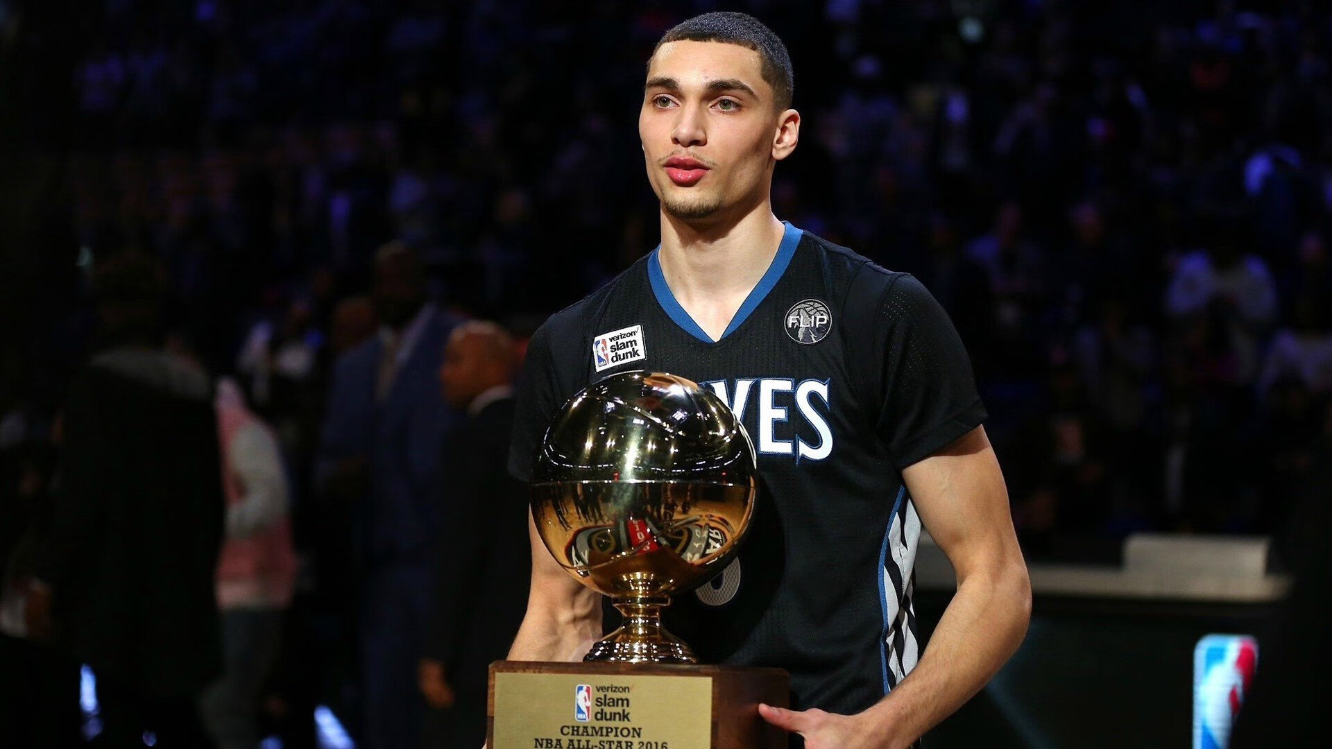 世界排名争夺战之夜，阿坎吉稳定输出不掉线